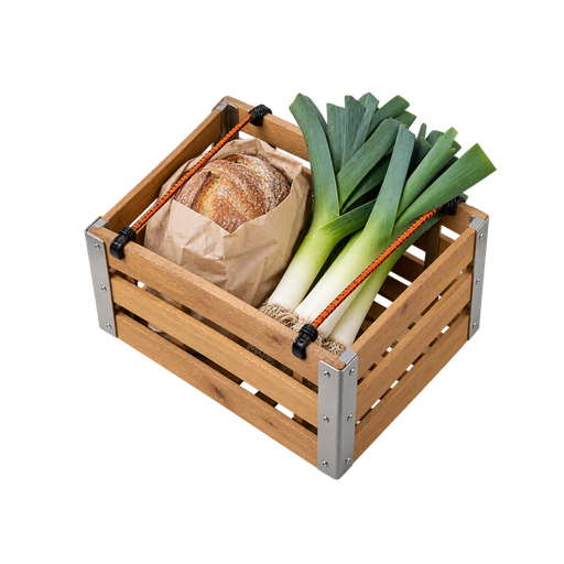 Houten fietskrat met brood en prei