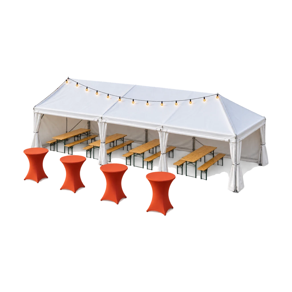 Grote partytent met statafels in rokken, biertafels en een prikkabel met lampjes