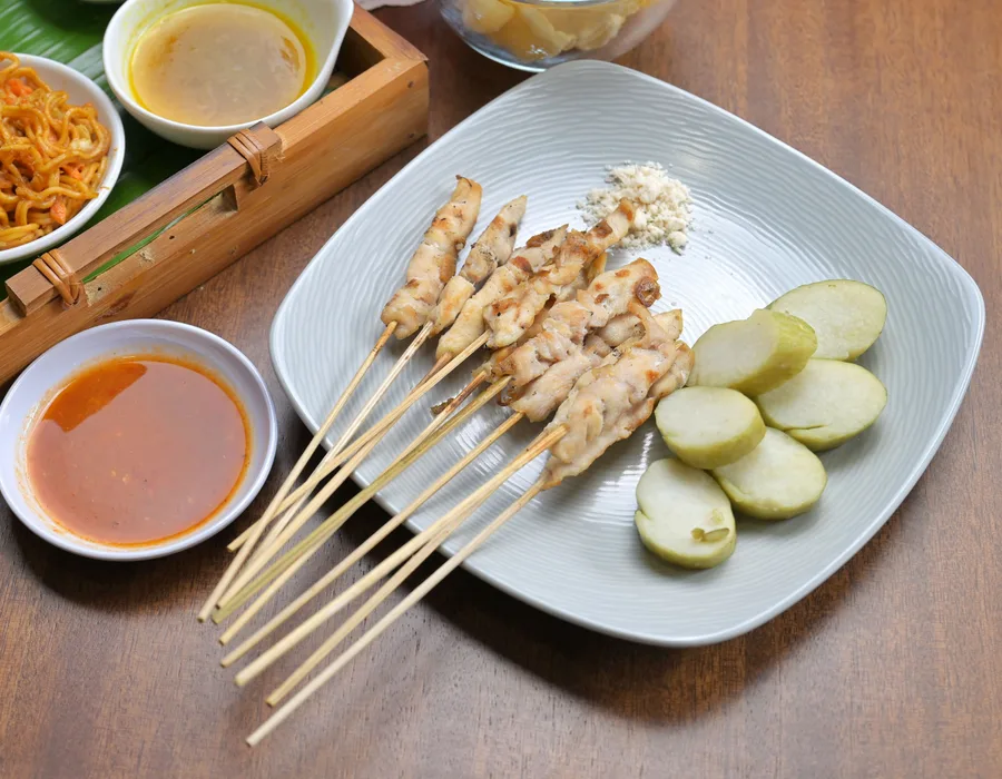 Saté ayam met pindasaus