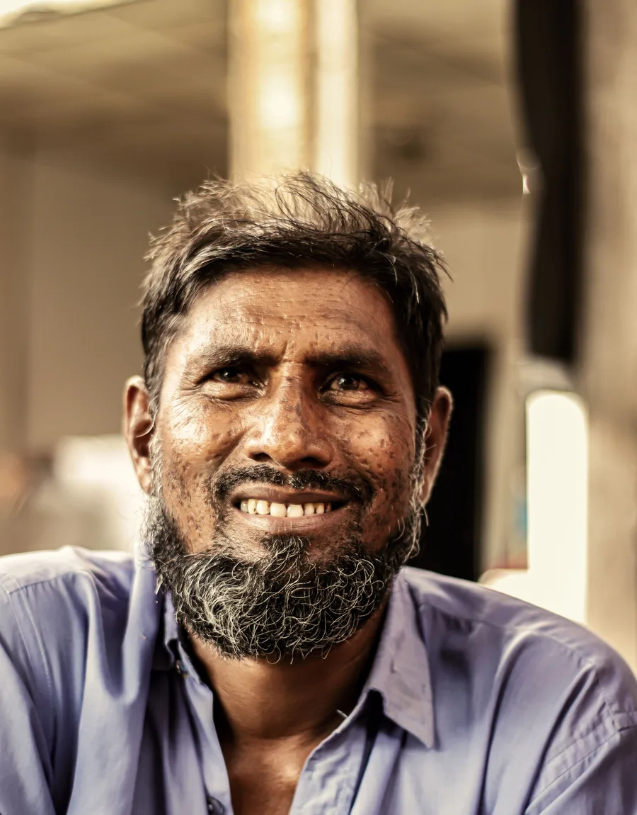 Portret van verzorgende Samir Youssef